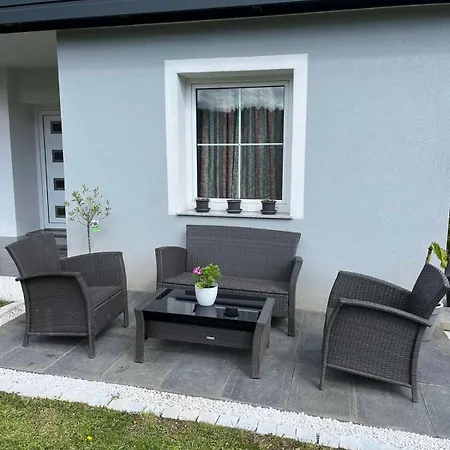 Charmantes Ferienhaus - Velden