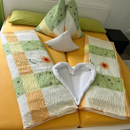 Charmantes - Velden Feriehus *